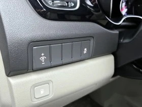 Kia Carnival 2.2D/ 9-Seater Prestige, снимка 15