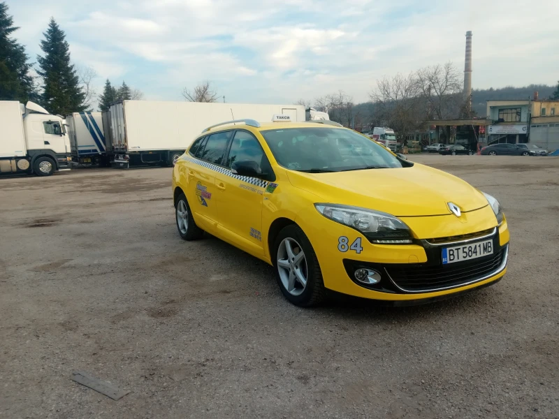 Renault Megane 1.6 dci, снимка 2 - Автомобили и джипове - 48951683