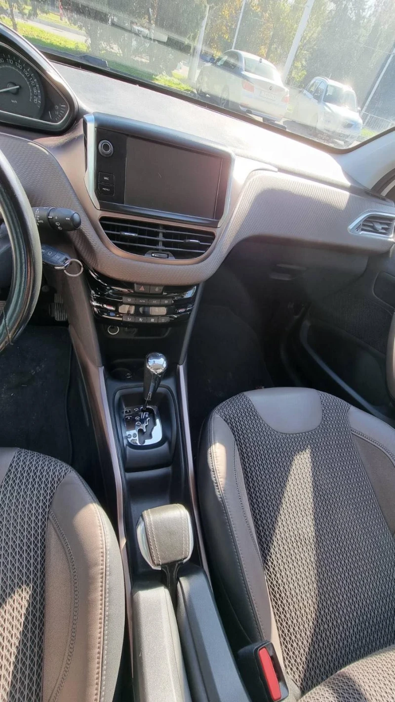 Peugeot 2008, снимка 7 - Автомобили и джипове - 52504757