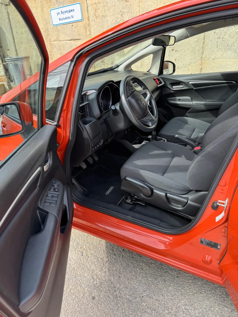 Honda Jazz 1.3 i-VTEC Бензин, снимка 11 - Автомобили и джипове - 51924919