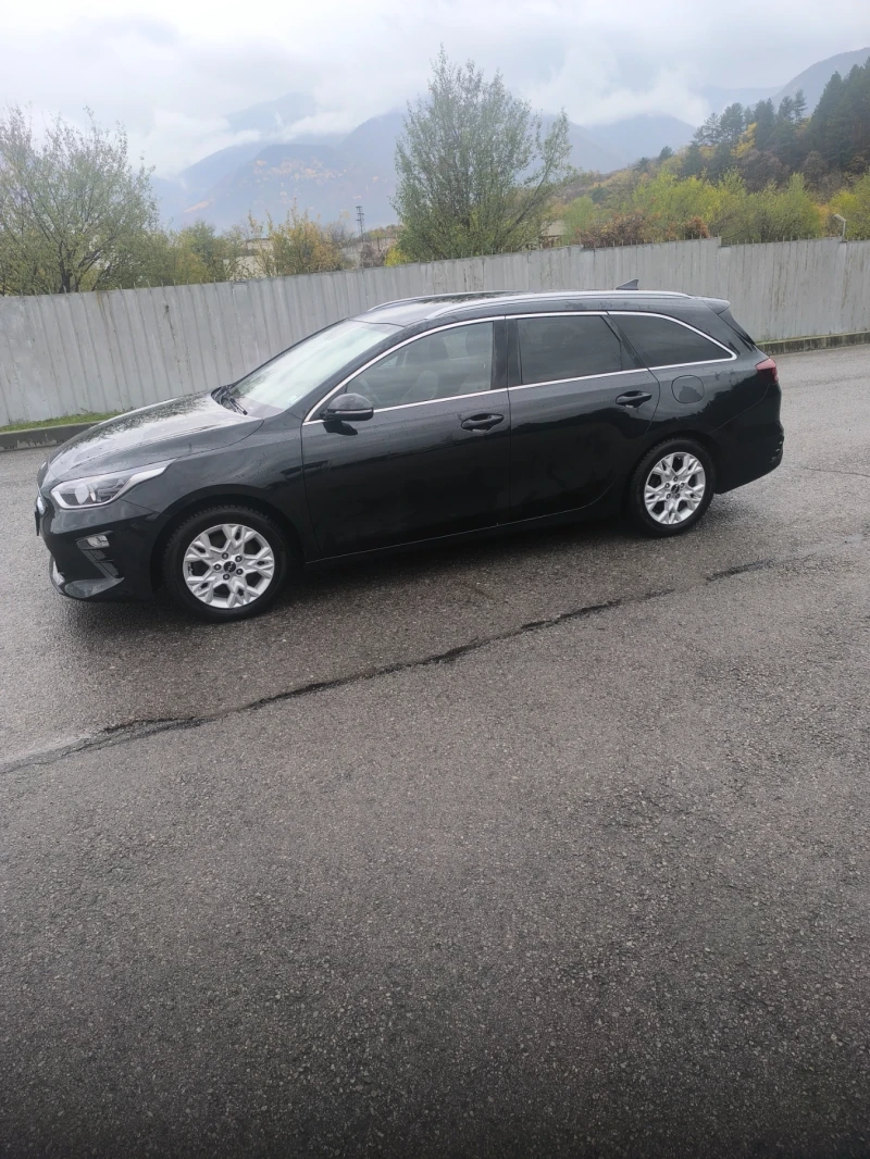 Kia Ceed 1.4 T-GDI, снимка 2 - Автомобили и джипове - 52341047