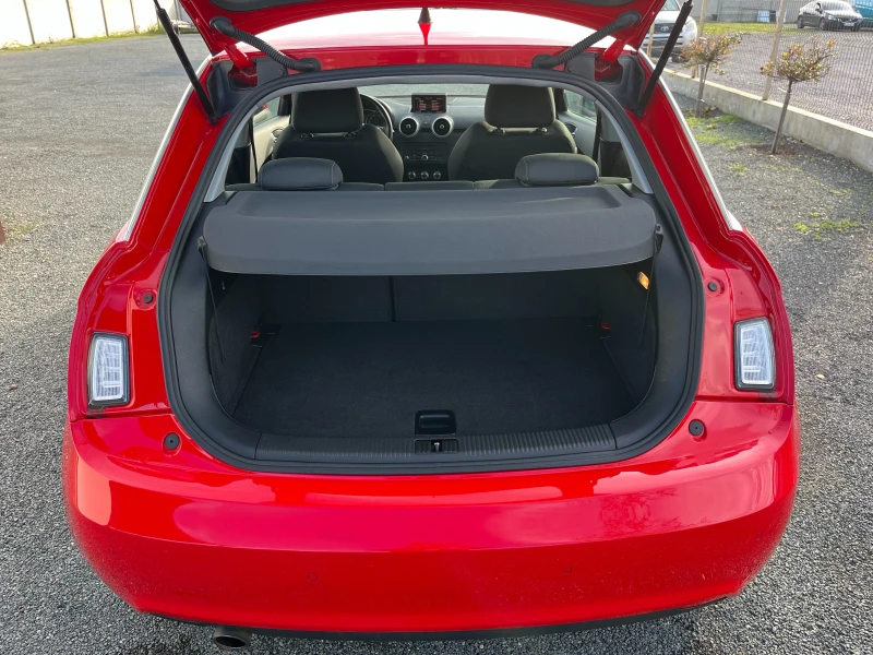 Audi A1 1.6TDI, снимка 15 - Автомобили и джипове - 52404344