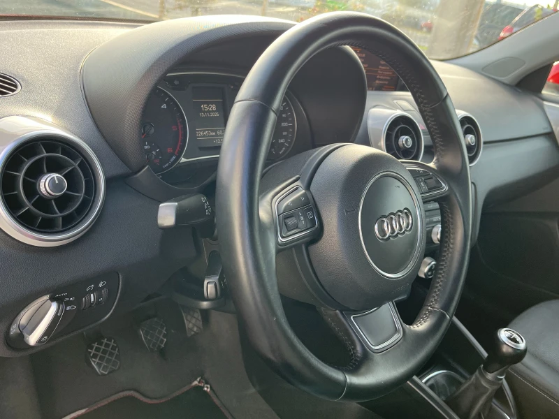 Audi A1 1.6TDI, снимка 12 - Автомобили и джипове - 52404344