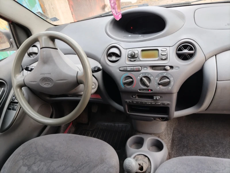 Toyota Yaris, снимка 5 - Автомобили и джипове - 52457388