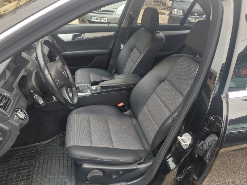 Mercedes-Benz C 180 1, 8i Компресор-156ксТОП СЪСТОЯНИЕ, снимка 12 - Автомобили и джипове - 52971568