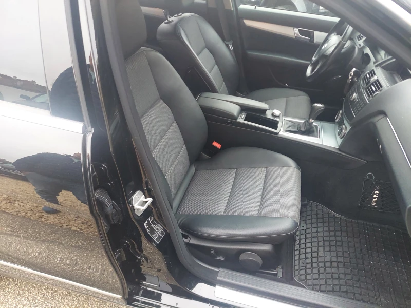 Mercedes-Benz C 180 1, 8i Компресор-156ксТОП СЪСТОЯНИЕ, снимка 8 - Автомобили и джипове - 52971568