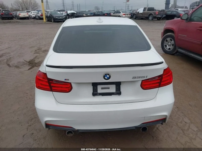BMW 335 * CARFAX * ФИНАНСИРАНЕ , снимка 5 - Автомобили и джипове - 53153363