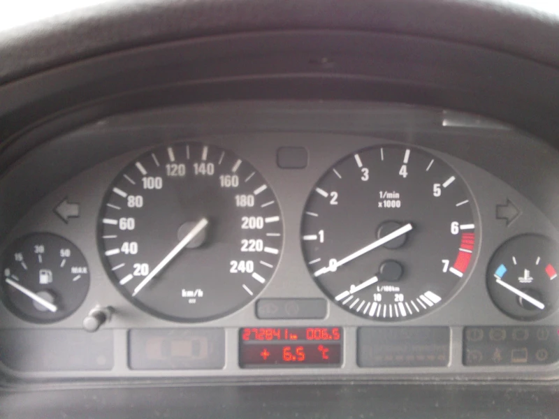 BMW 523 i ///M LPG M/T, снимка 13 - Автомобили и джипове - 53564923