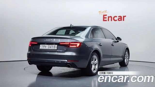 Audi A4, снимка 2 - Автомобили и джипове - 56080953