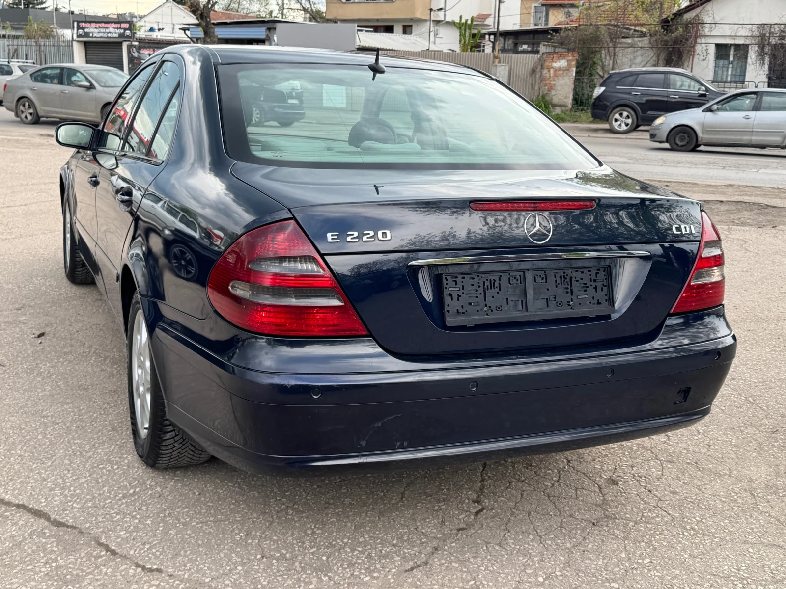 Mercedes-Benz E 220 CDI АВТОМАТИК! - изображение 2