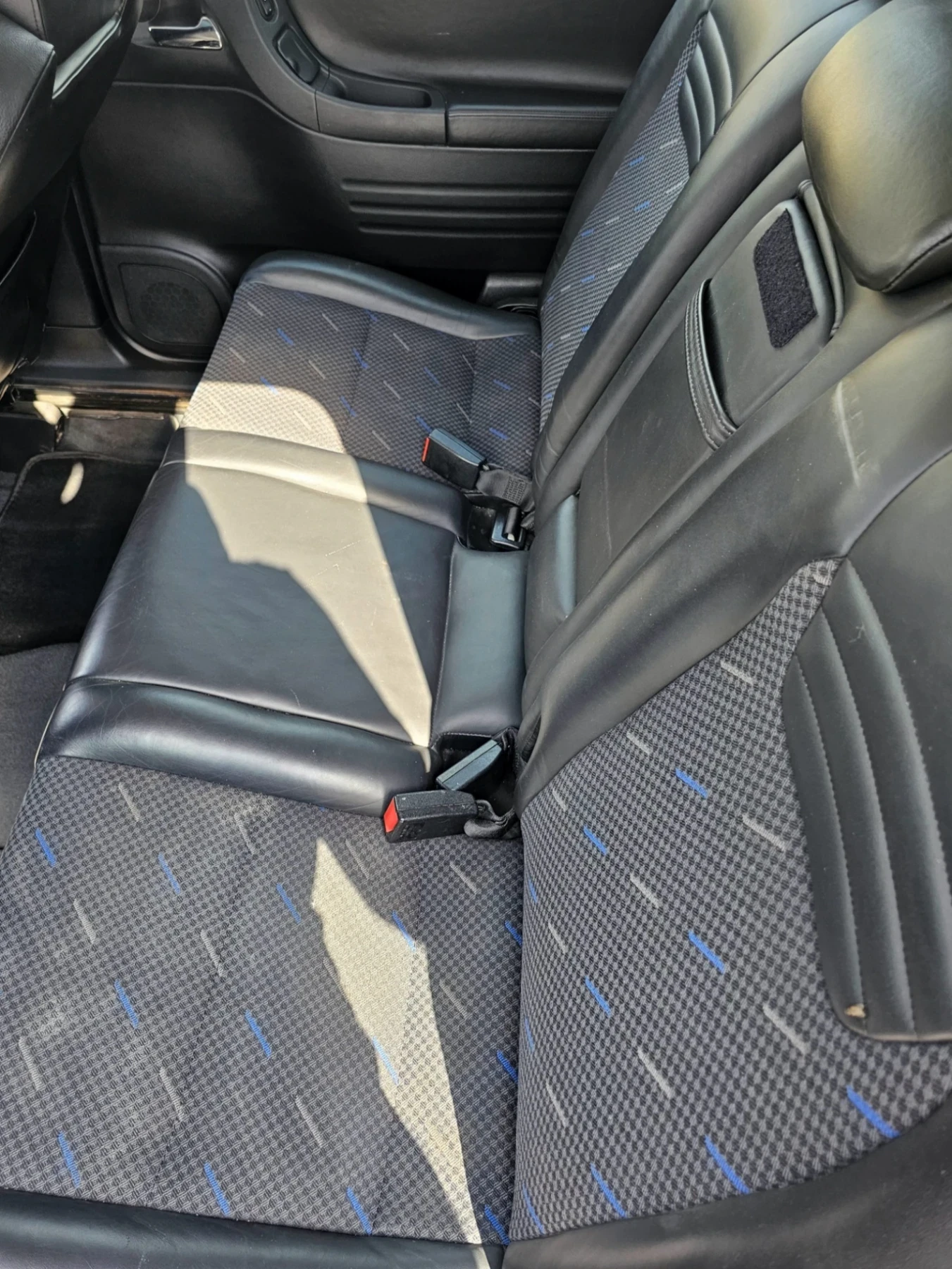 Opel Zafira OPC 2.0 Turbo - изображение 7