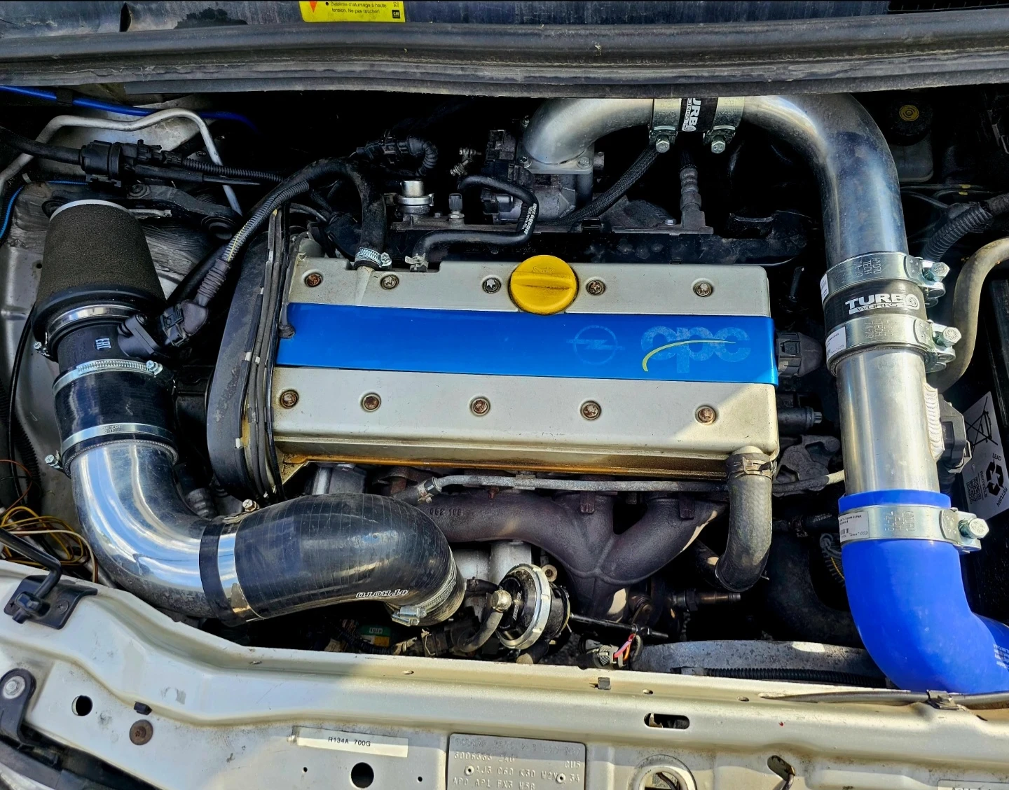 Opel Zafira OPC 2.0 Turbo - изображение 10