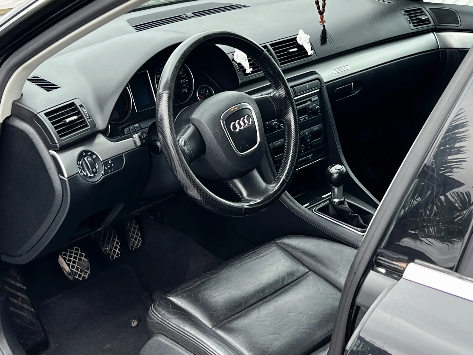 Audi A4 3000 TDI 233h - изображение 5