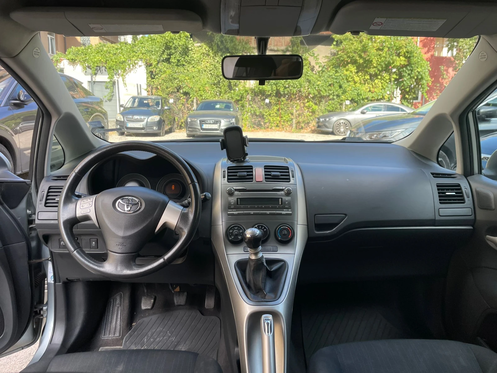 Toyota Auris  - изображение 4