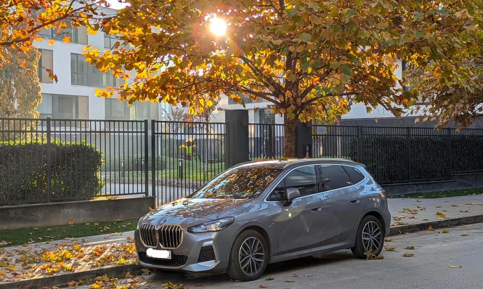 BMW 2 Active Tourer 225e xDrive Plug-in - изображение 2