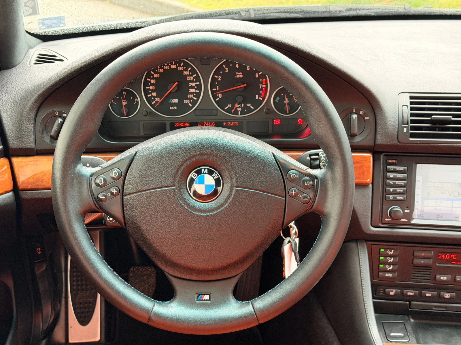 BMW M5, снимка 12 - Автомобили и джипове - 54010103