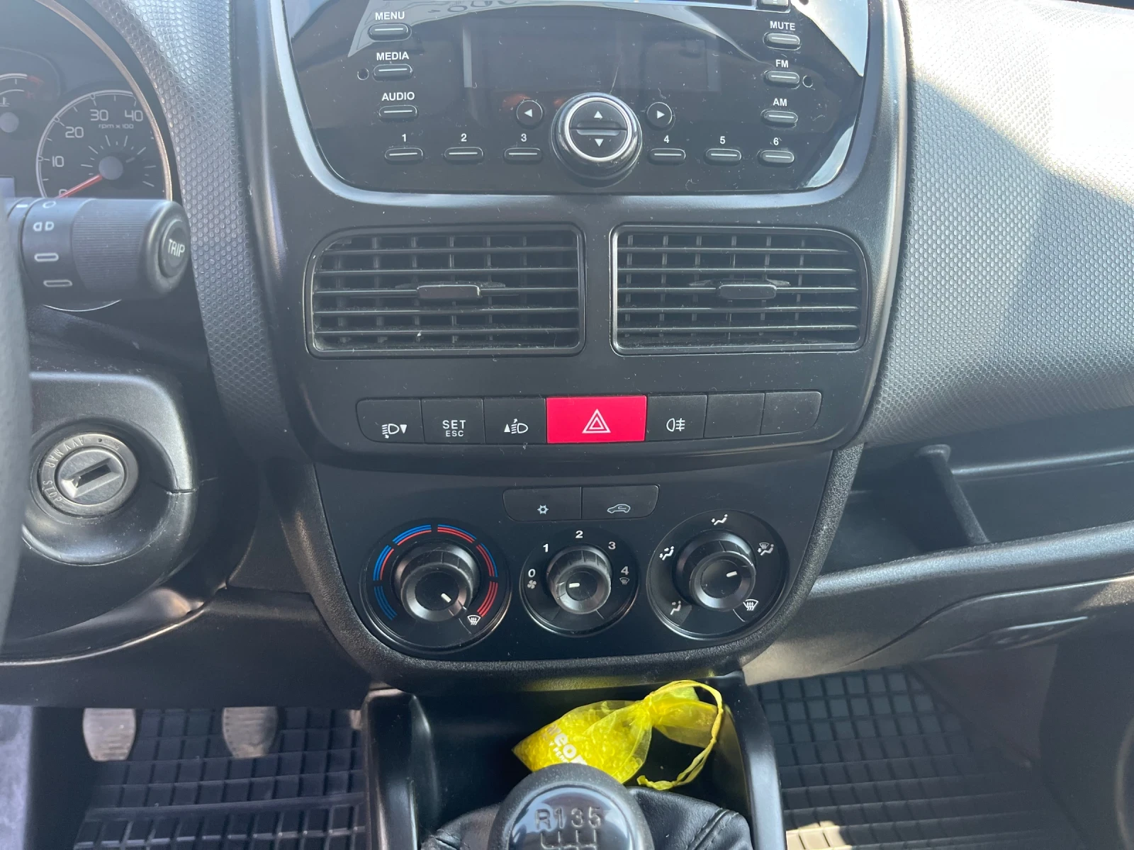 Fiat Doblo 1.4i, Метан + Газова уредба , снимка 8 - Автомобили и джипове - 54068623