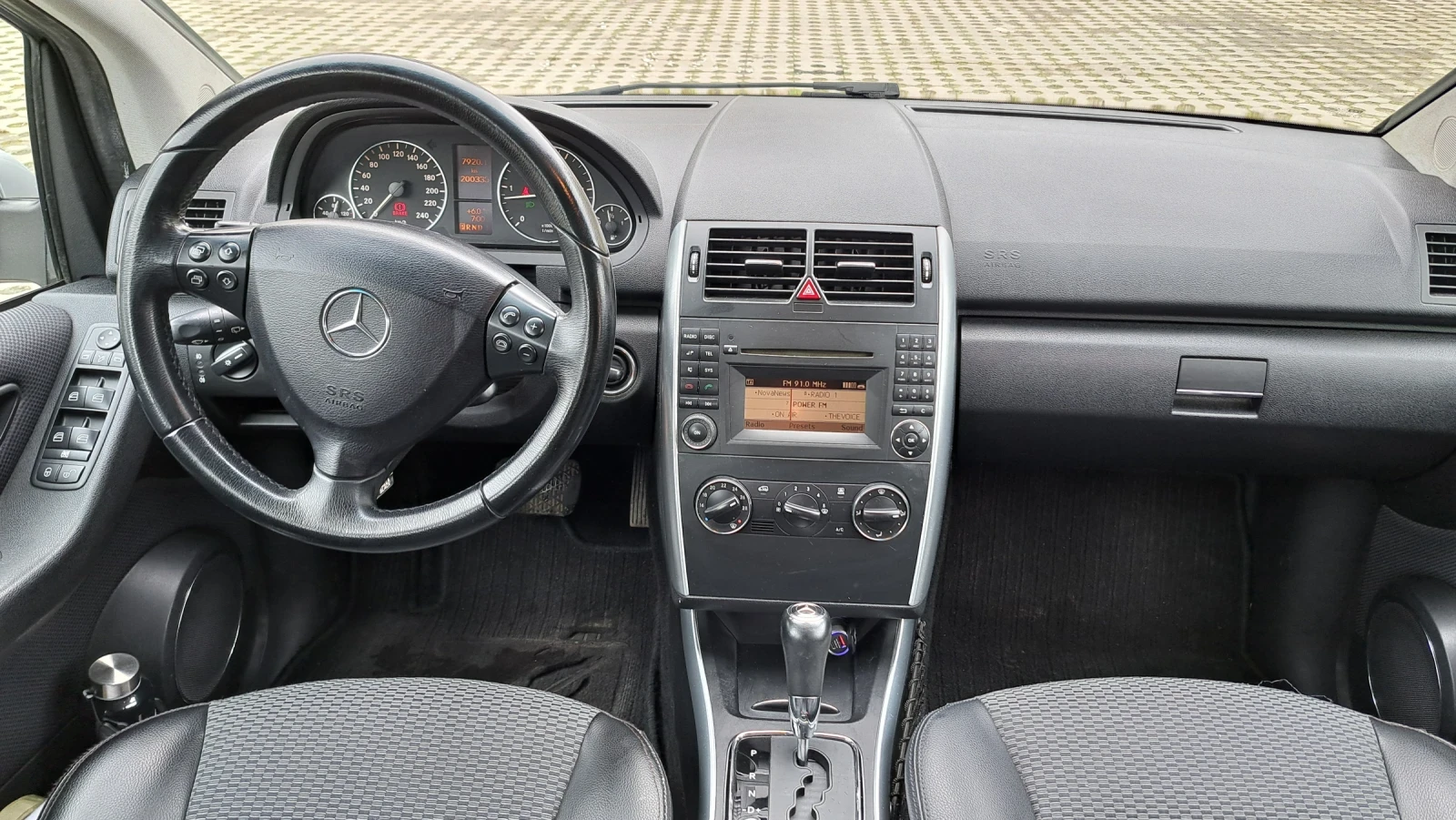 Mercedes-Benz A 200 Facelift , снимка 17 - Автомобили и джипове - 54101664