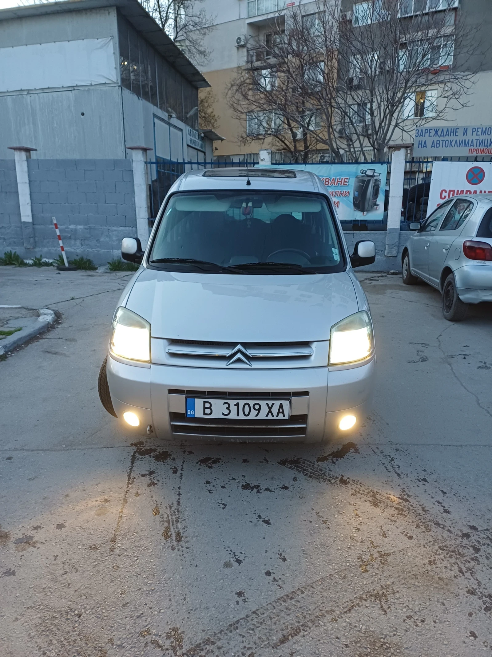 Citroen Berlingo, снимка 9 - Автомобили и джипове - 54114308