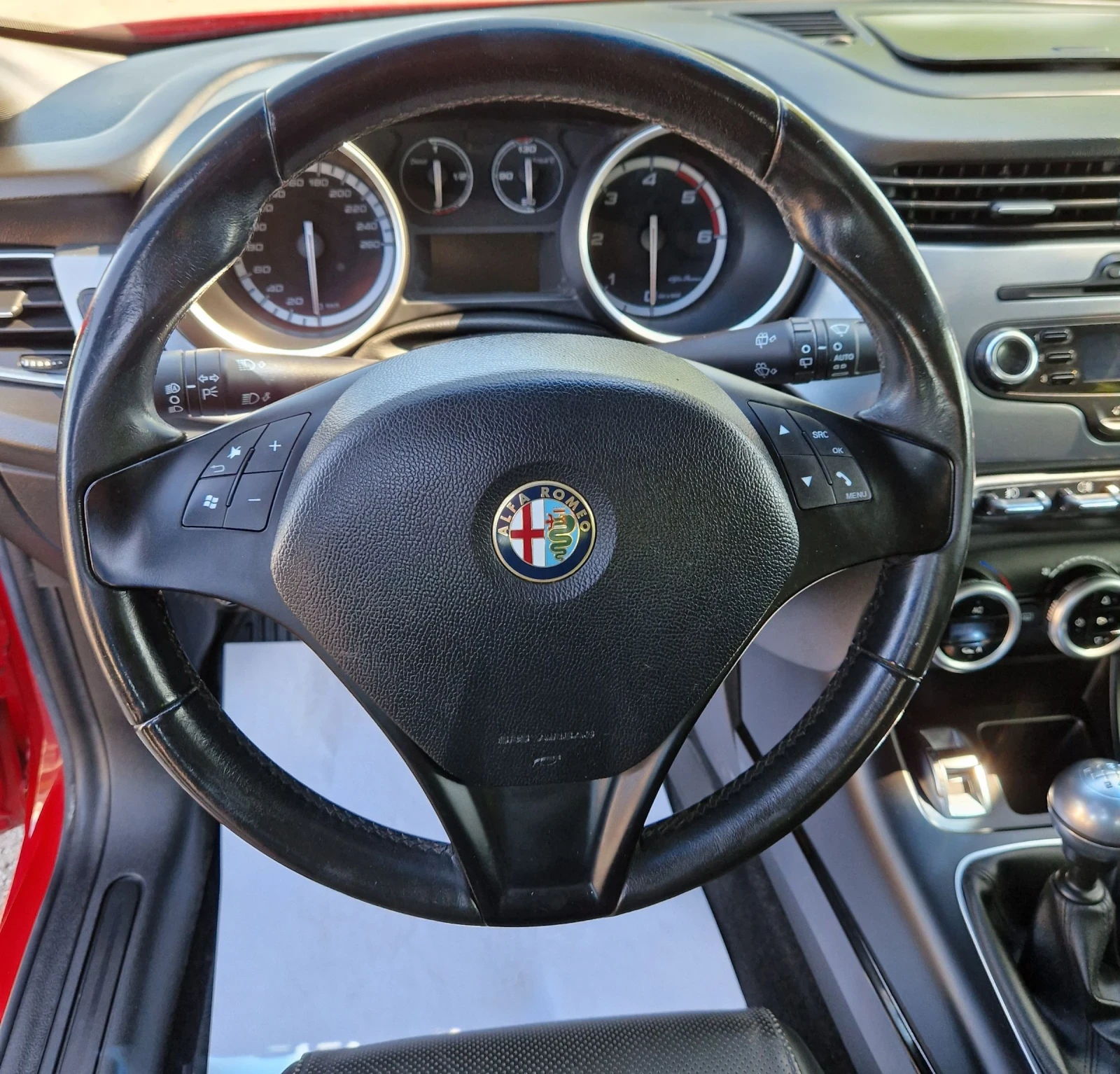Alfa Romeo Giulietta 2.0JTD 170к.с, снимка 11 - Автомобили и джипове - 54441601
