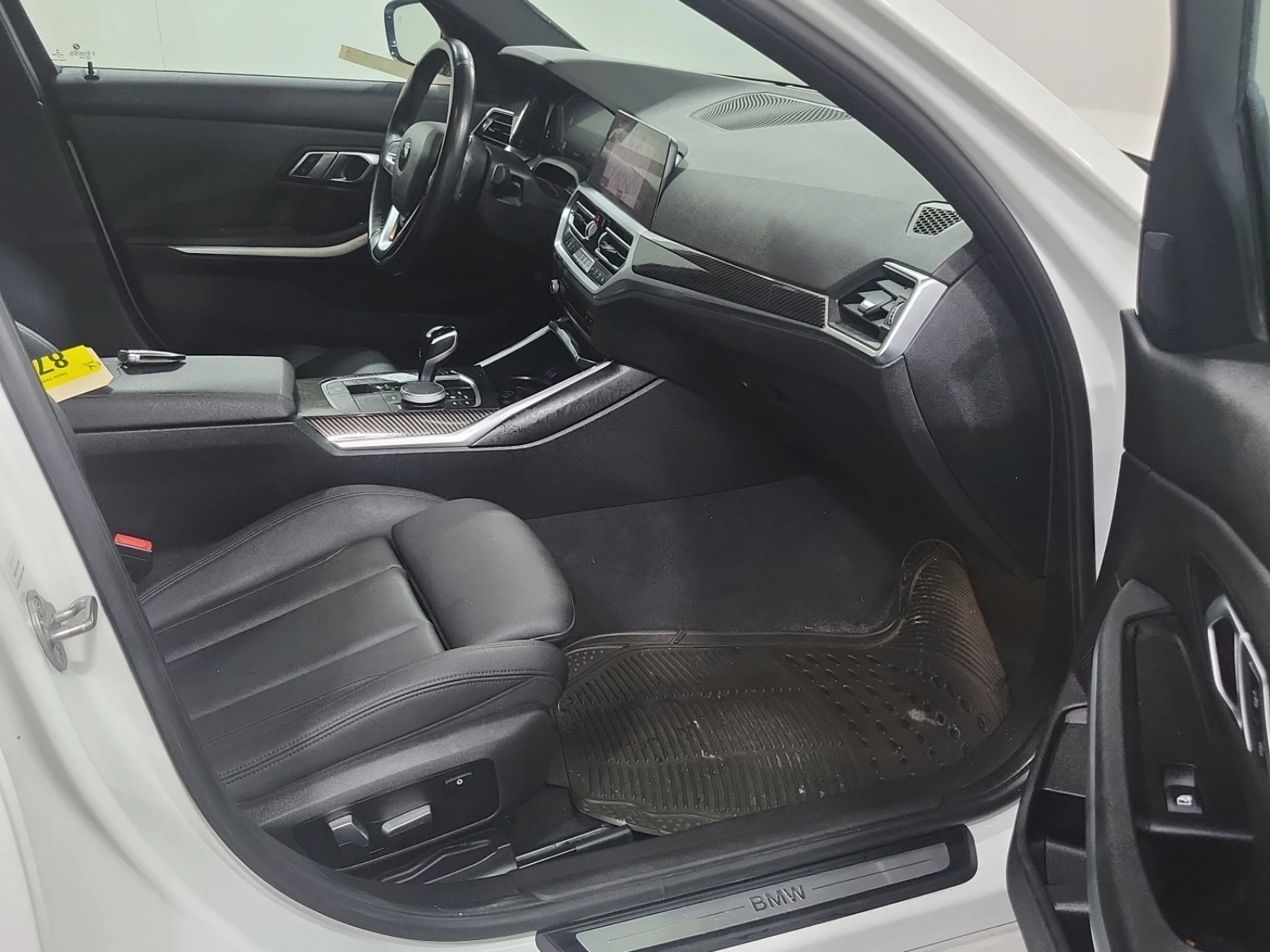 BMW 330 I XDRIVE, снимка 12 - Автомобили и джипове - 54757226