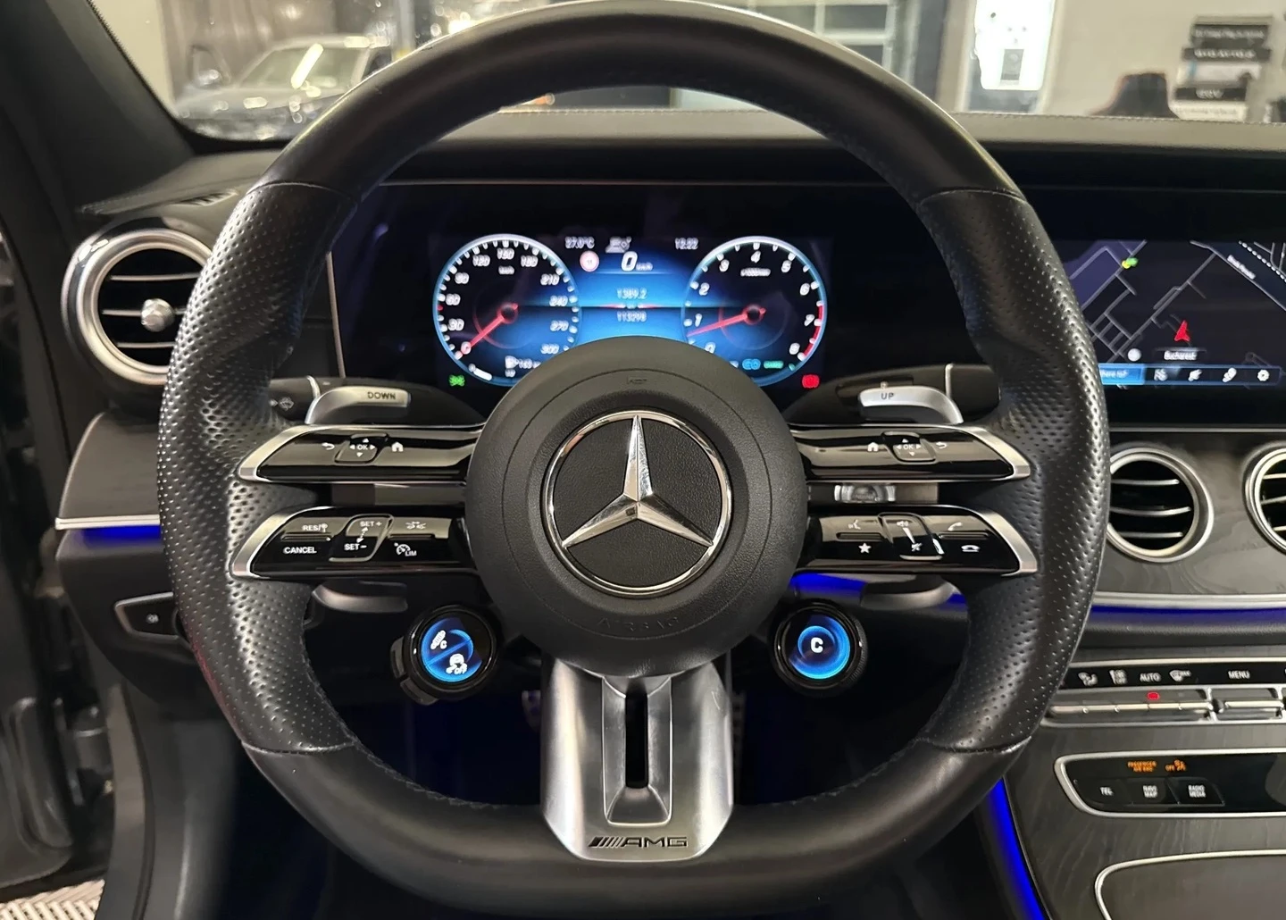Mercedes-Benz E 53 AMG 4MATIC+ Sedan, снимка 6 - Автомобили и джипове - 54855709