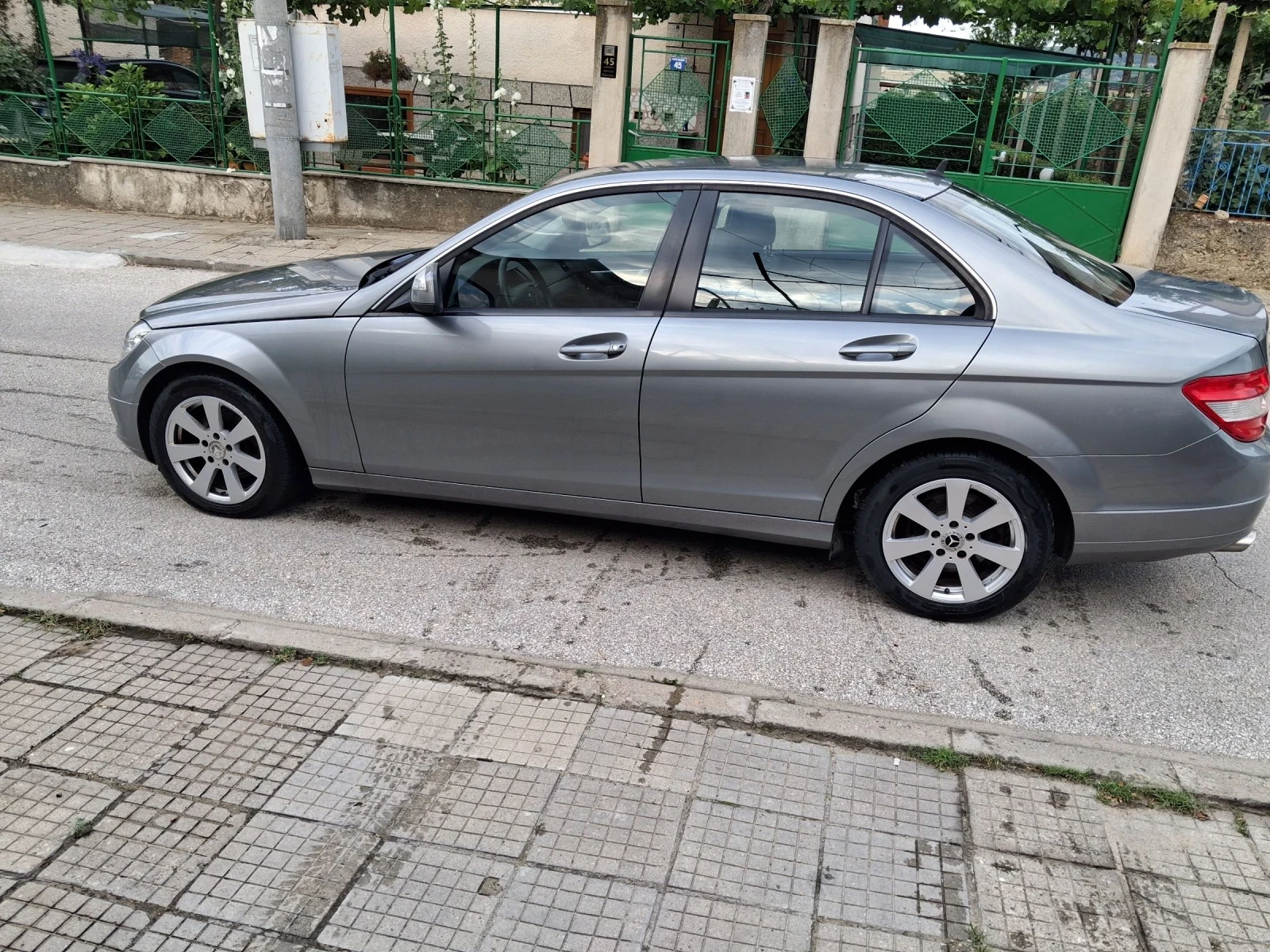 Mercedes-Benz C 220 2.2 CDI ШЕСТ СКОРОСТИ, снимка 4 - Автомобили и джипове - 55066661
