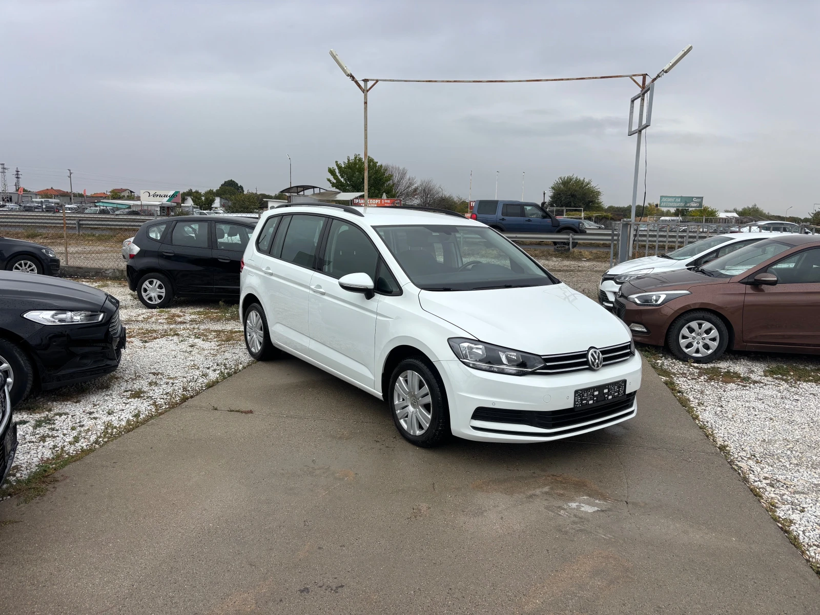 VW Touran AUTO 7МЕСТЕН, снимка 2 - Автомобили и джипове - 55115290