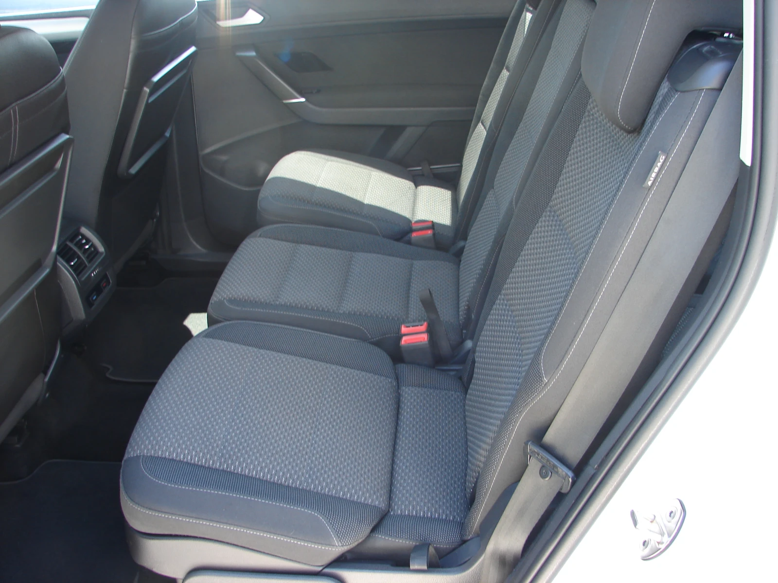 VW Touran AUTO 7МЕСТЕН, снимка 13 - Автомобили и джипове - 55115290