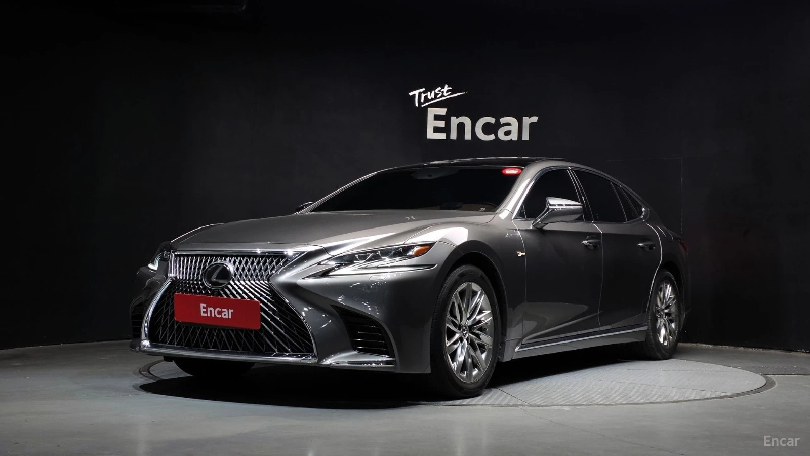 Lexus LS 500 LUXURY* AWD* ПОДГРЕВ* ОБДУХВАНЕ* МАСАЖИ* ПАНО* 360