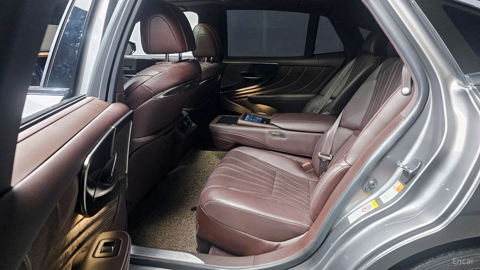 Lexus LS 500 LUXURY* AWD* ПОДГРЕВ* ОБДУХВАНЕ* МАСАЖИ* ПАНО* 360, снимка 11 - Автомобили и джипове - 55640453
