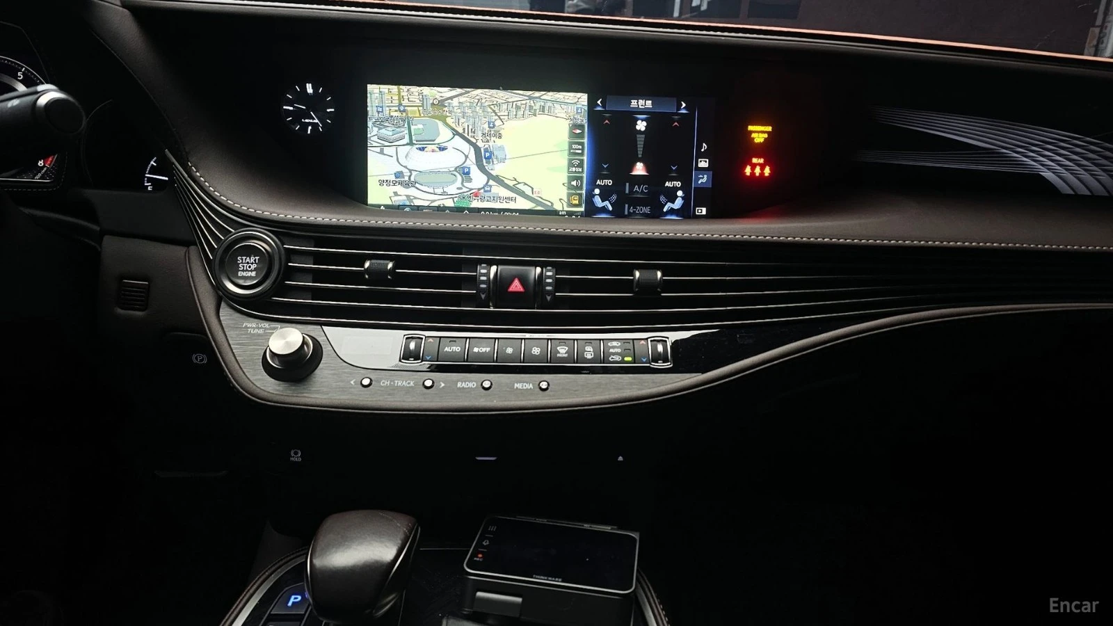 Lexus LS 500 LUXURY* AWD* ПОДГРЕВ* ОБДУХВАНЕ* МАСАЖИ* ПАНО* 360, снимка 14 - Автомобили и джипове - 55640453