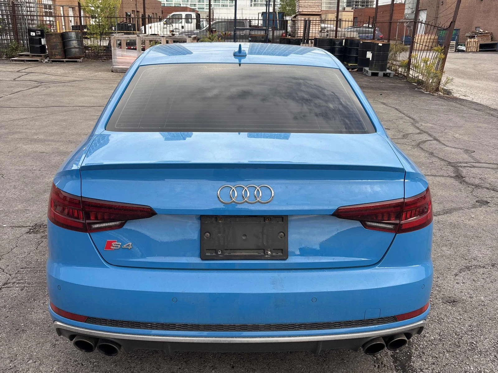 Audi S4 Technik / 360 / Distronic / B&O / Carfax, снимка 4 - Автомобили и джипове - 56151255