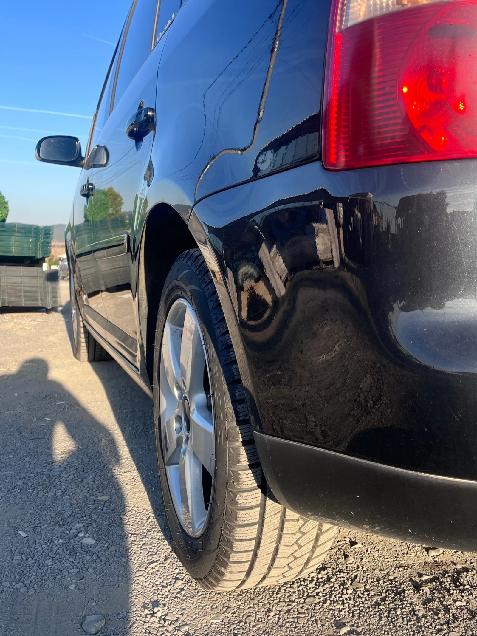 VW Touran, снимка 6 - Автомобили и джипове - 56403326