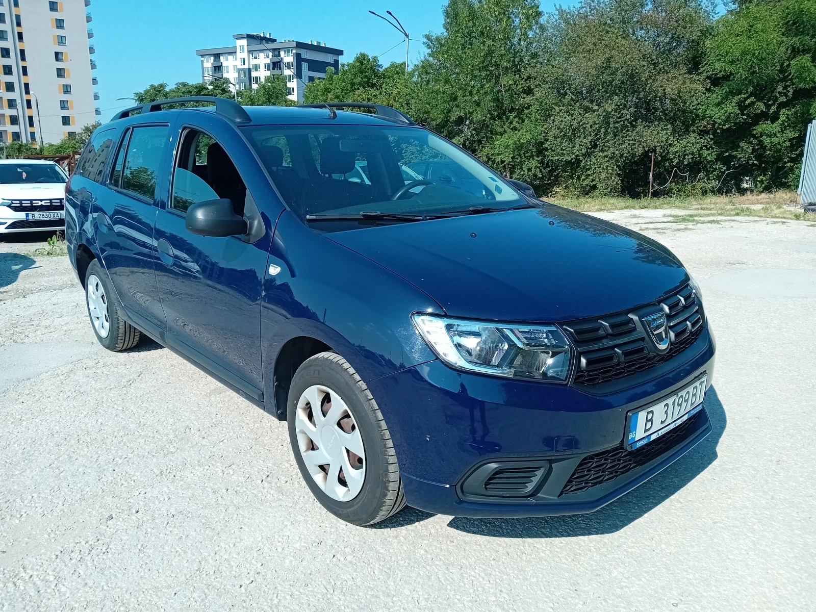 Dacia Logan, снимка 2 - Автомобили и джипове - 56410133