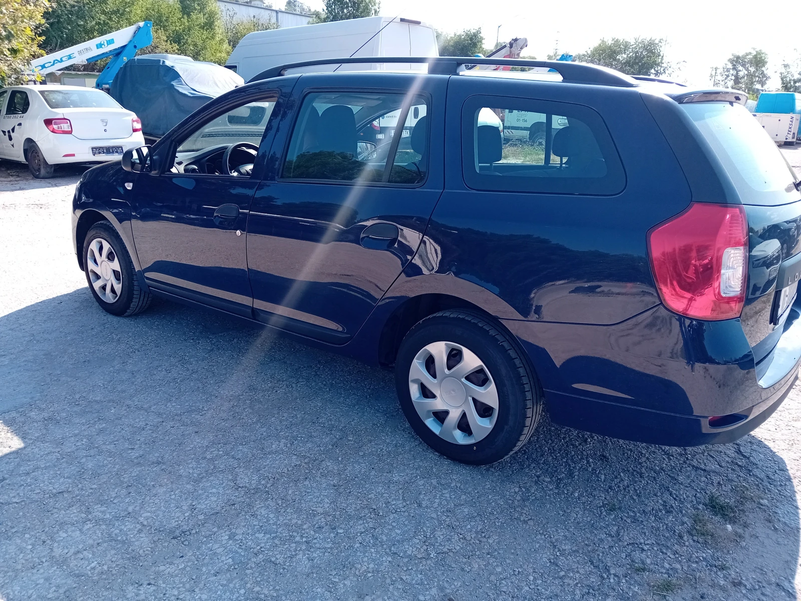 Dacia Logan, снимка 4 - Автомобили и джипове - 56410133