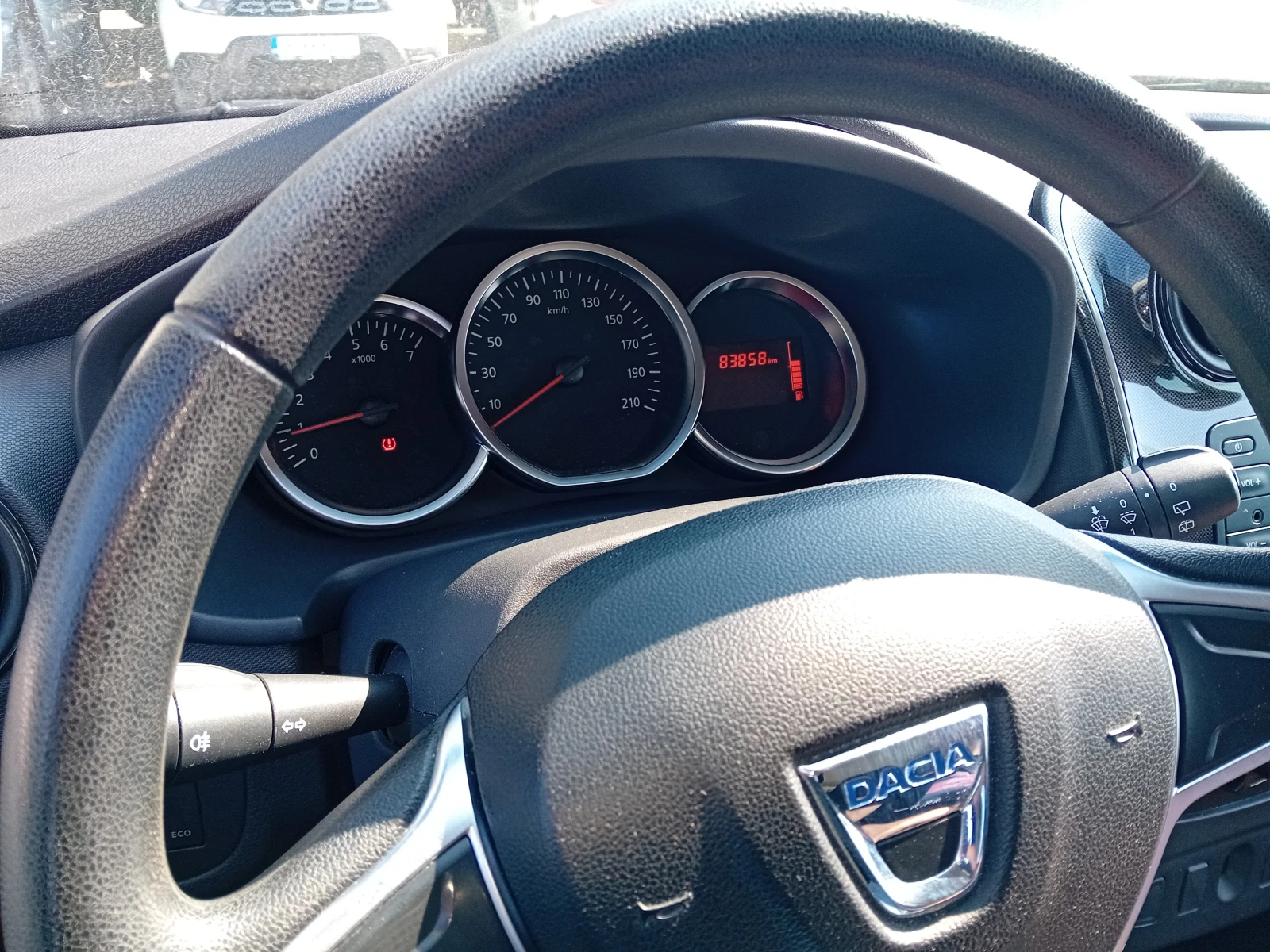 Dacia Logan, снимка 7 - Автомобили и джипове - 56410133