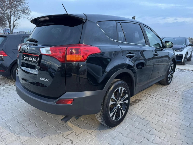 Toyota Rav4 2.0 D4D, снимка 7 - Автомобили и джипове - 48444351