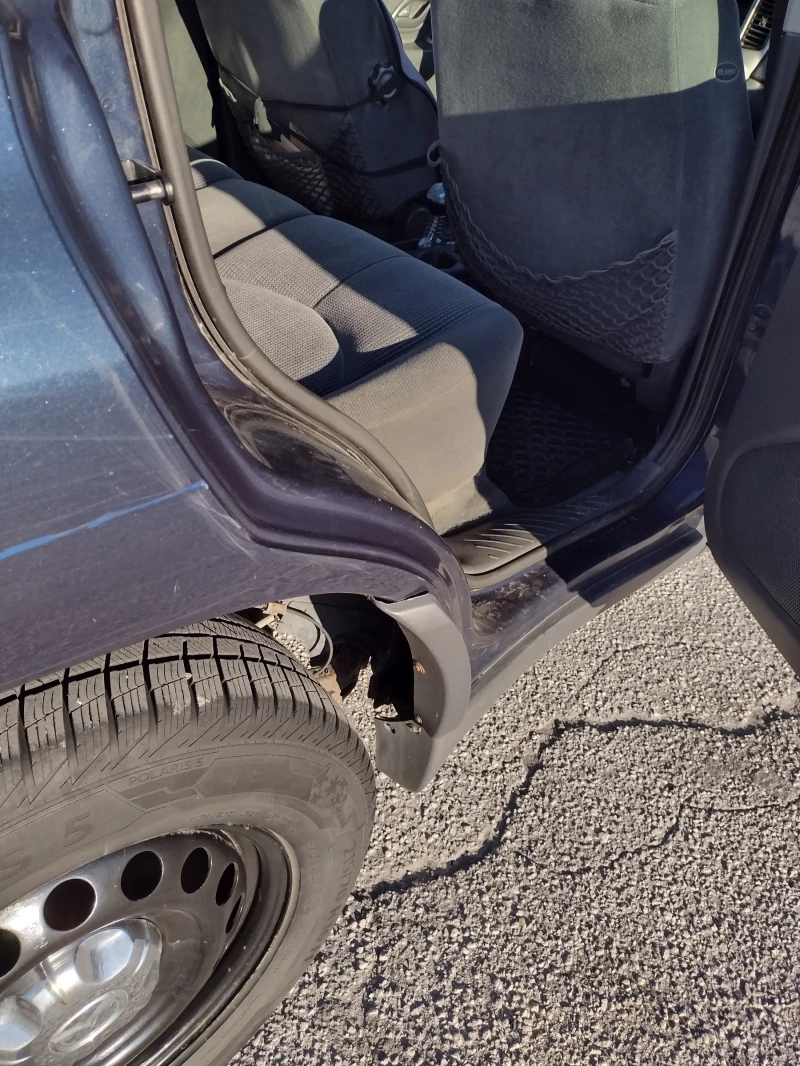 Mazda Tribute, снимка 7 - Автомобили и джипове - 52926797