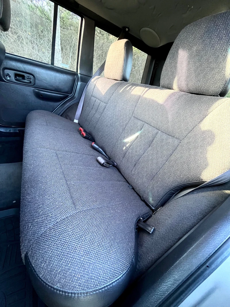 Jeep Cherokee 2.5, снимка 9 - Автомобили и джипове - 53058335