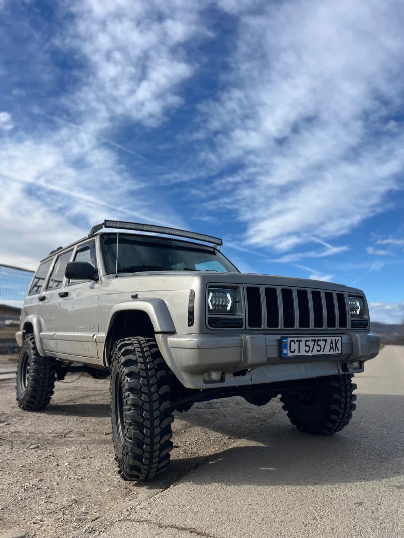 Jeep Cherokee 2.5, снимка 17 - Автомобили и джипове - 53058335