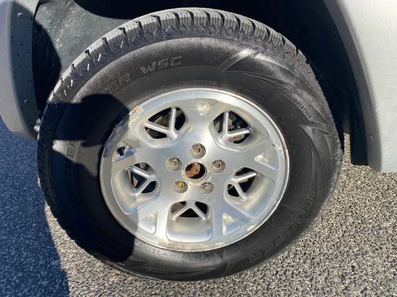 Jeep Cherokee 2.5 CRD, снимка 12 - Автомобили и джипове - 53135206