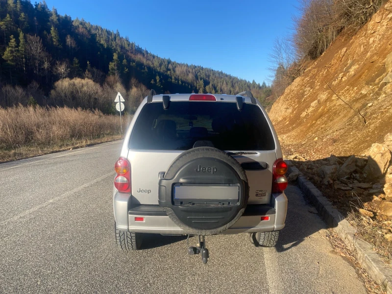 Jeep Cherokee 2.5 CRD, снимка 4 - Автомобили и джипове - 53135206