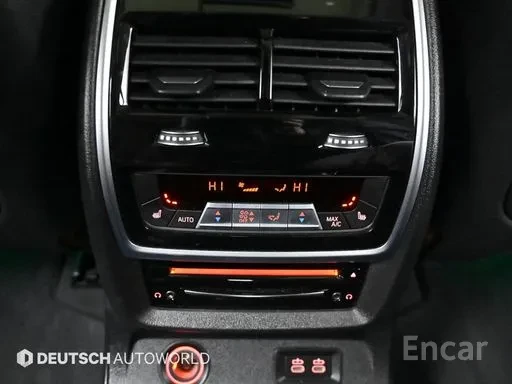 BMW X7 * DISTRONIC * HARMAN KARDON * 360, снимка 6 - Автомобили и джипове - 54425700