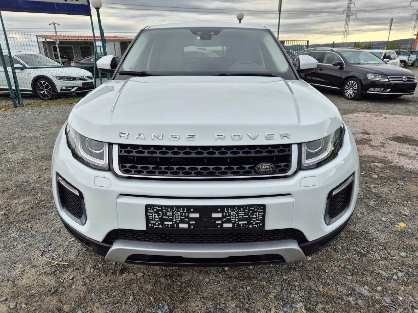 Land Rover Range Rover Evoque 2.0d - изображение 8