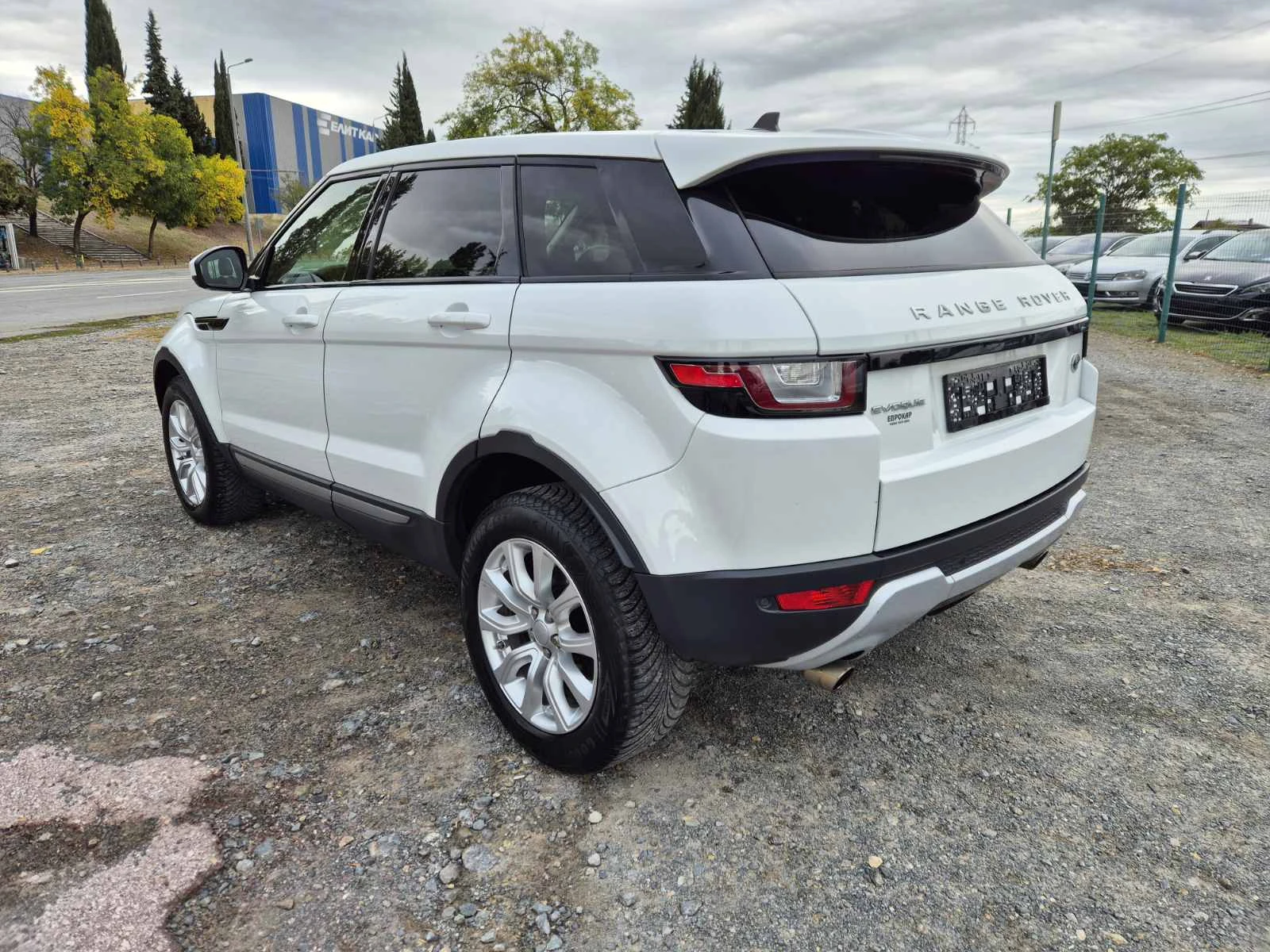 Land Rover Range Rover Evoque 2.0d - изображение 3