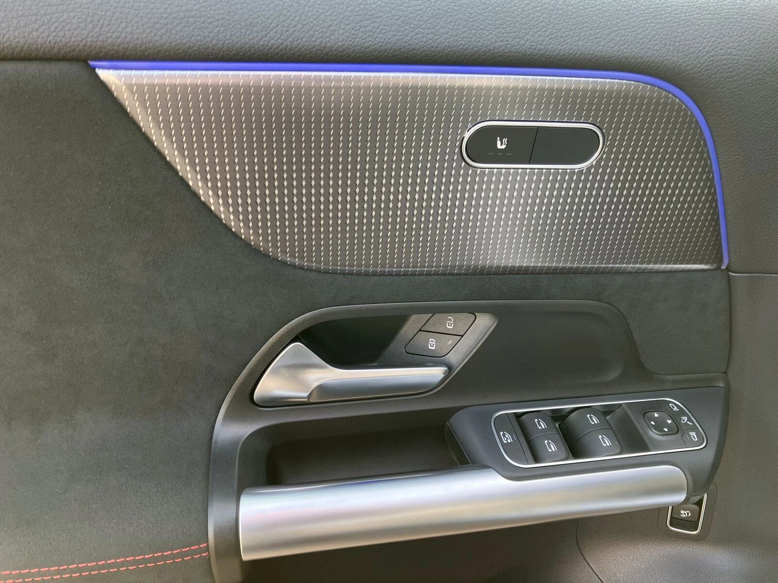Mercedes-Benz EQA 300/HP/AMG/LED/NIGHT/KLESS/CAM/554v - изображение 9