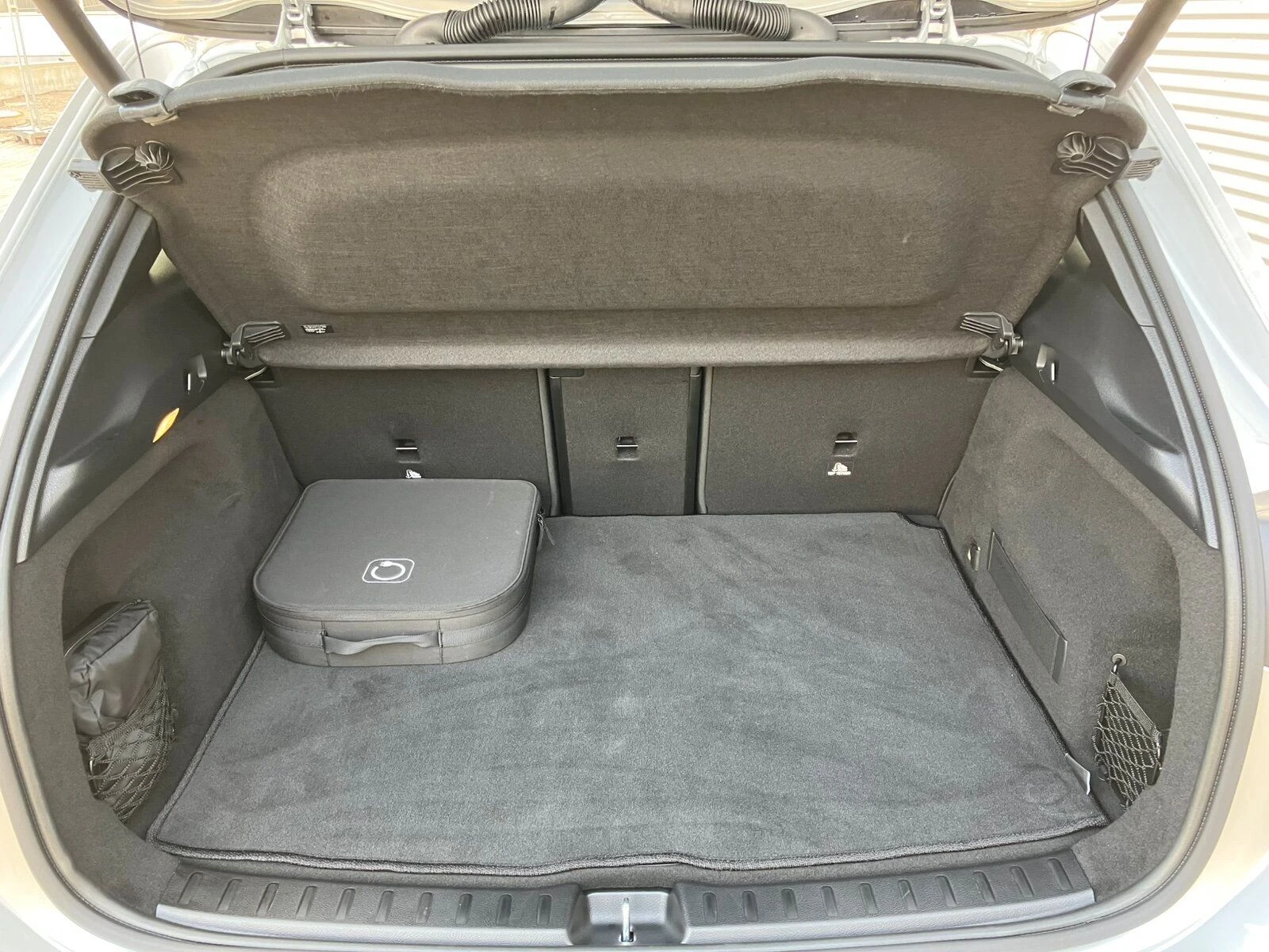 Mercedes-Benz EQA 300/HP/AMG/LED/NIGHT/KLESS/CAM/554v - изображение 5