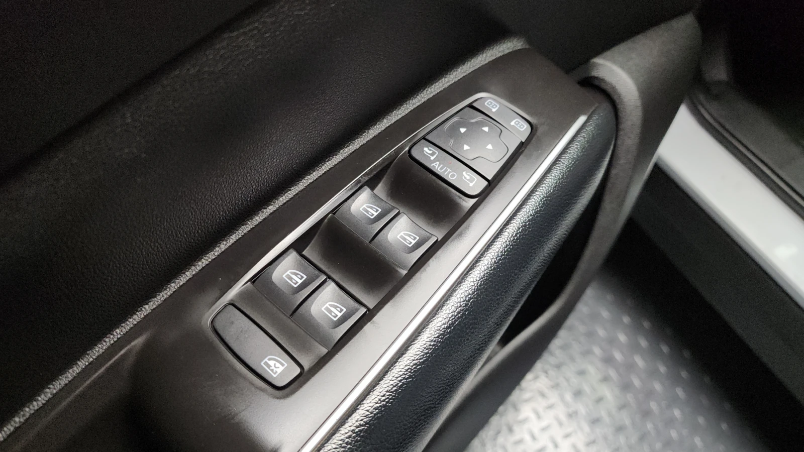 Renault Koleos 2.0LPE 2WD autogeorge.com | Mobile.bg � ����������� 16