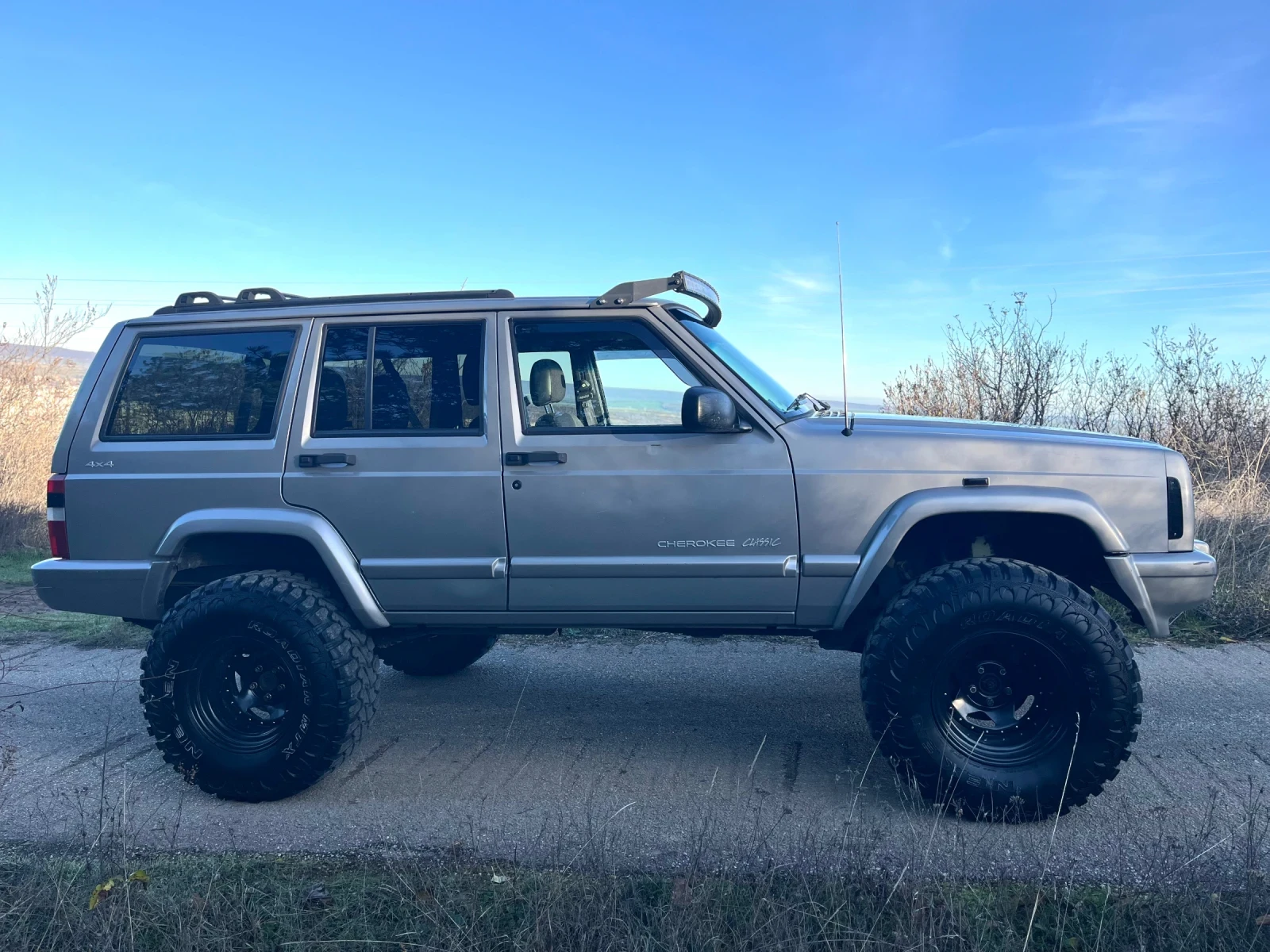 Jeep Cherokee 2.5 | Mobile.bg � ����������� 4